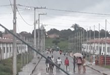 Raio mata duas pessoas e fere outra em Viana