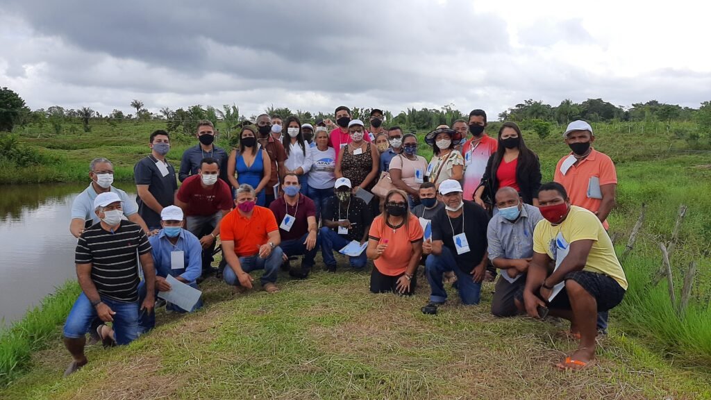 Excursão de de três municípios visita povoados produtores de pescado em Matinha