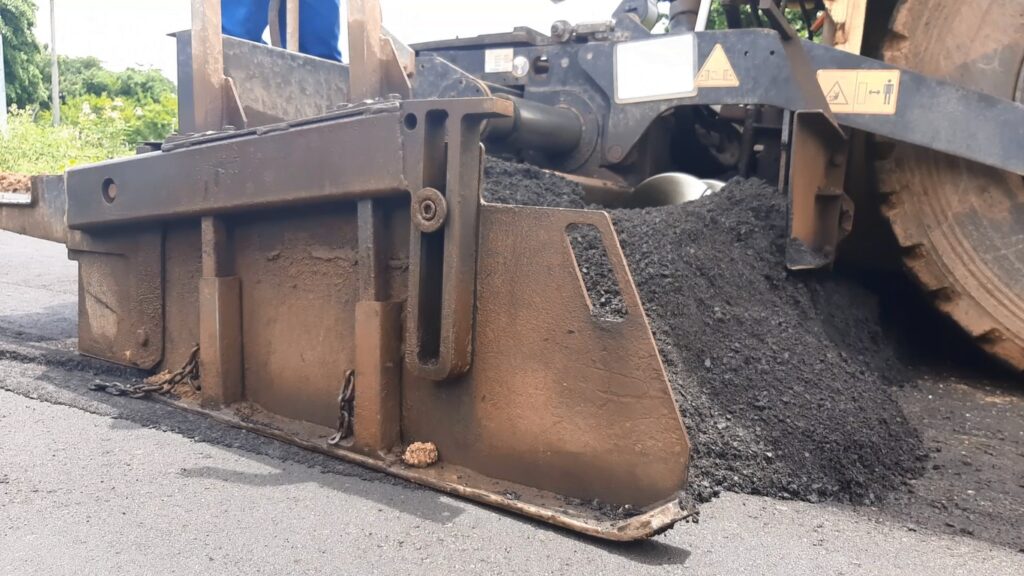 Prefeita de Matinha conclui primeira etapa da pavimentação asfáltica da estrada que liga o município ao povoado João Luís. Foto: Divulgação.