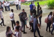 URGENTE: Bandido coloca arma na cabeça de estudante e leva quatro celulares em frente ao IEMA de São Vicente Férrer URGENTE: Bandido coloca arma na cabeça de estudante e leva quatro celulares em frente ao IEMA de São Vicente Ferrer